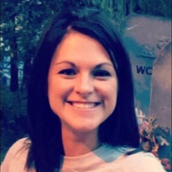 Meet your Posher, Leah - Picture 2 of 2